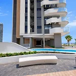 Sunset Cliffs Sea View 14 Floor شقة